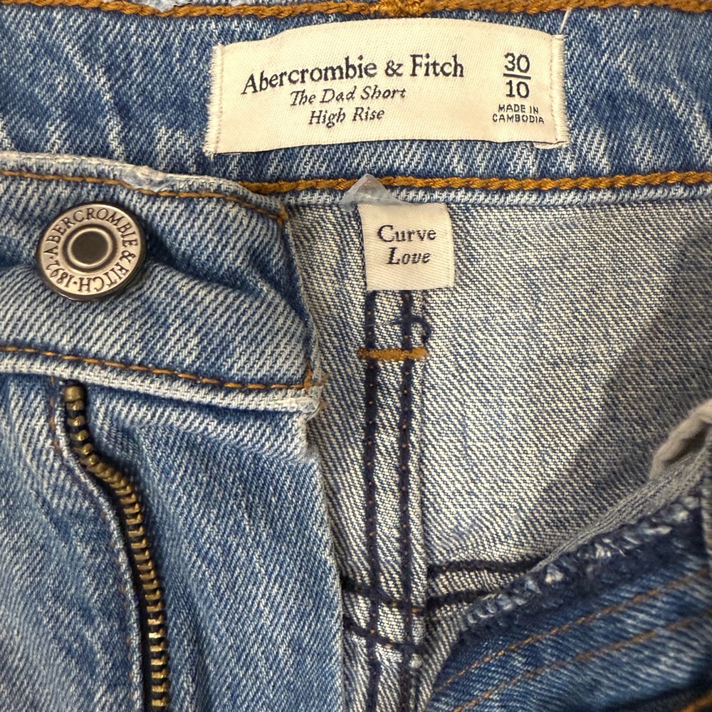 Abercrombie & Fit Curve Love High Rise Dad Shorts - Picture 2 of 3